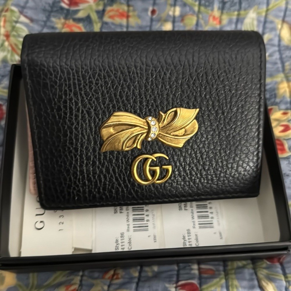 Gucci Black Leather Wallet with Gold Accent